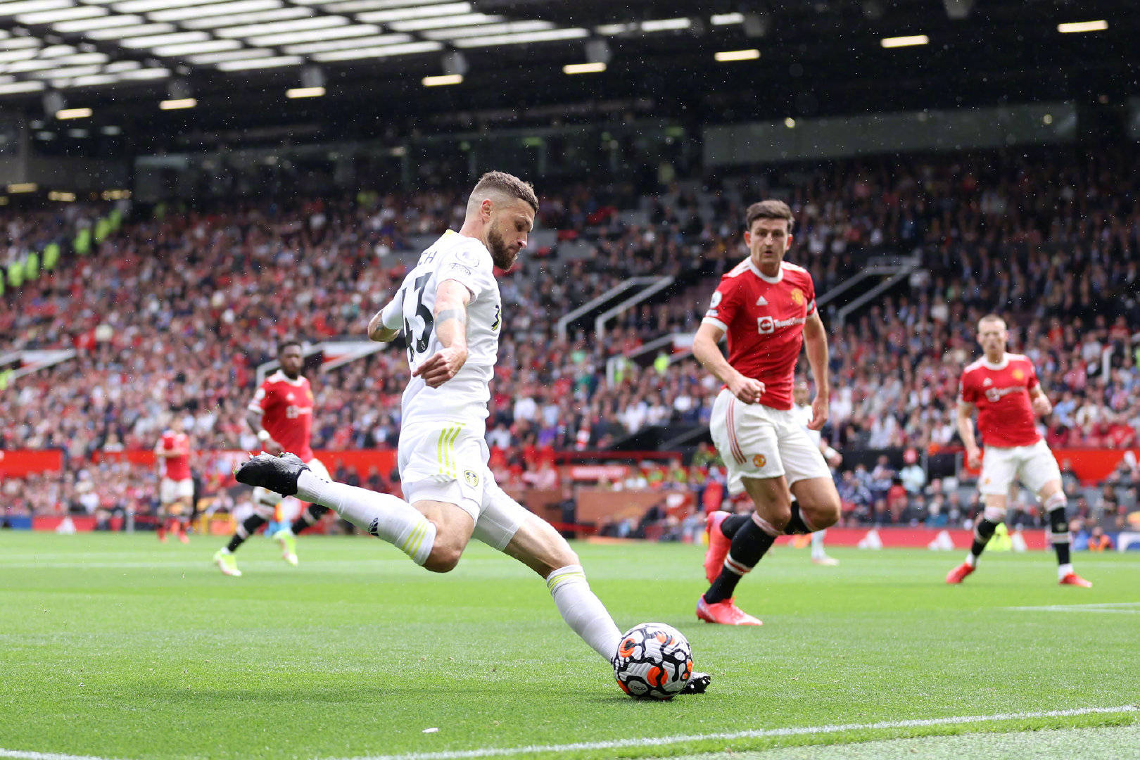 记录报：本菲卡还没有和科莫谈贝洛蒂，球员收到了意甲的兴趣.