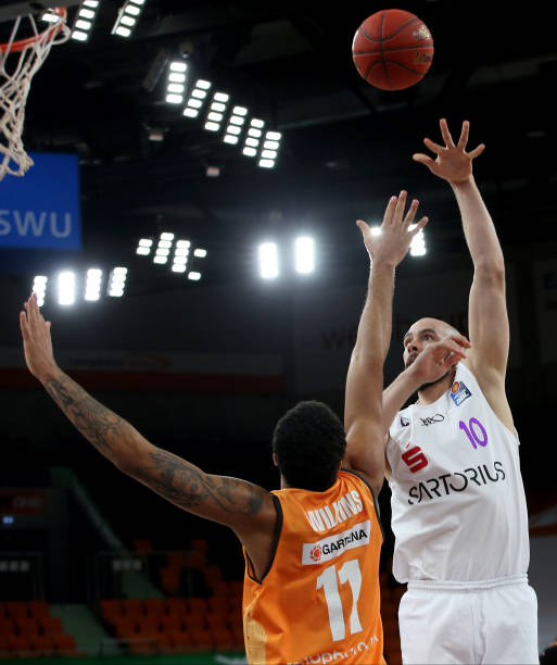 在中场的调 在中场的调